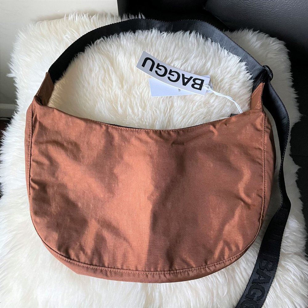NWT Baggu Crescent Bag Medium - Brown - Picture 4 of 14